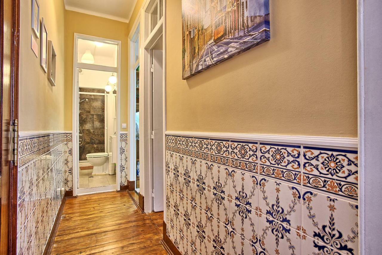 Localtraveling Remedios Apartment Lisbon Luaran gambar